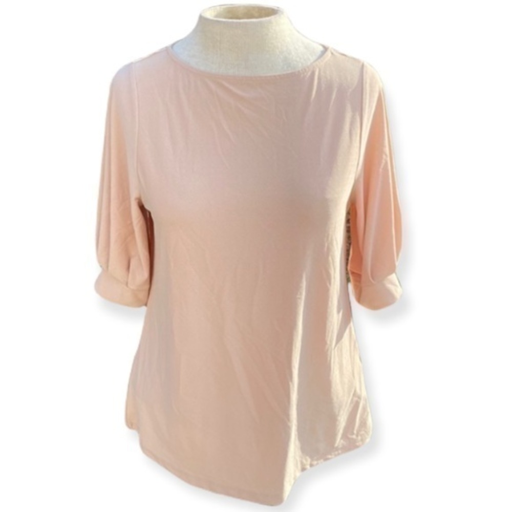 H&M short sleeve round neck blouse color is tan womens size small